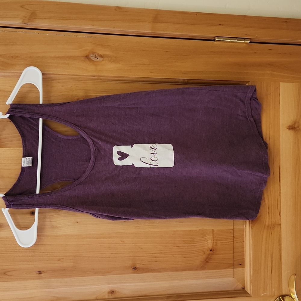 Essential oil love tank top Heather purple size small  💜